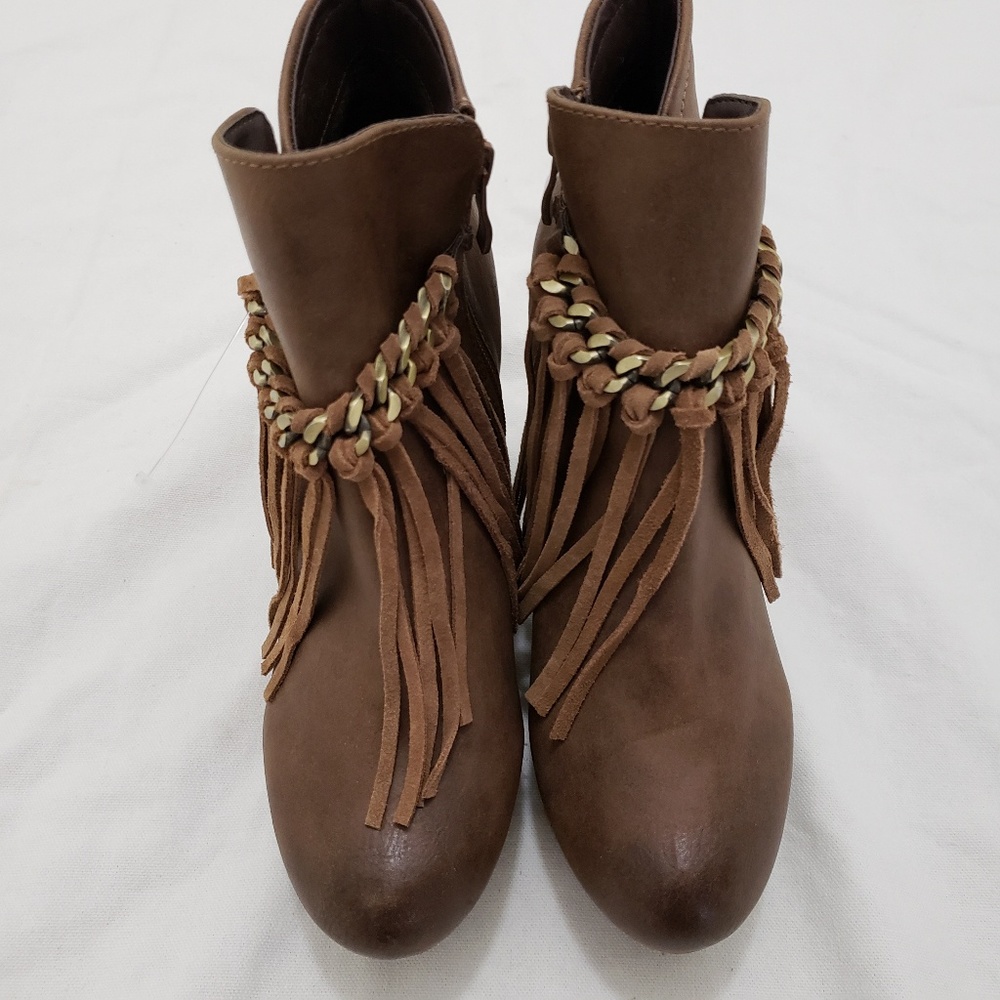 NWOT brown Fringe Platform Wedge Boots